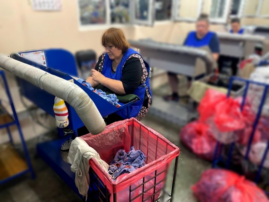 Узнали, как делают носки на Брестском чулочном комбинате