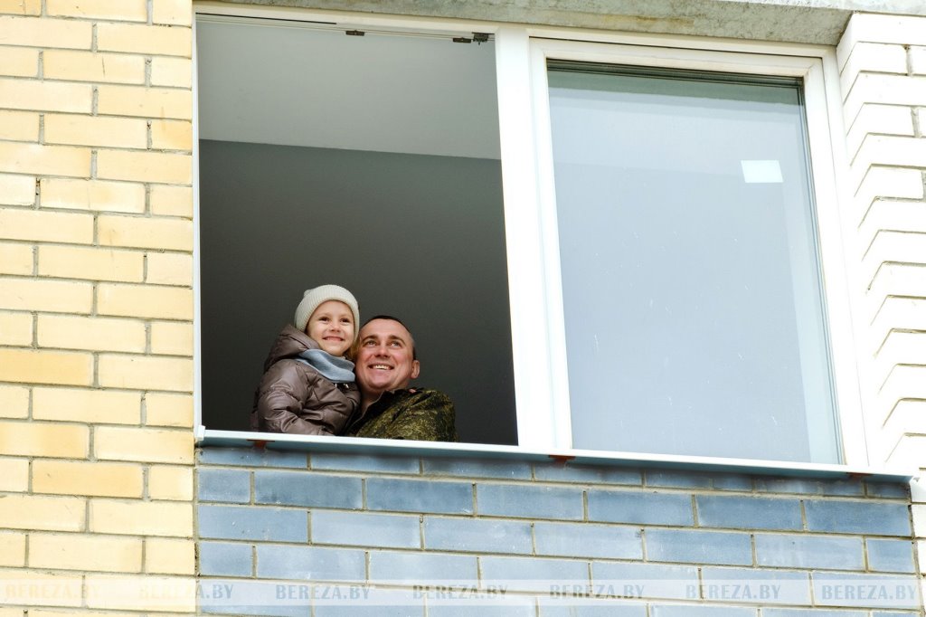 Военнослужащие получили арендное жилье в Березе