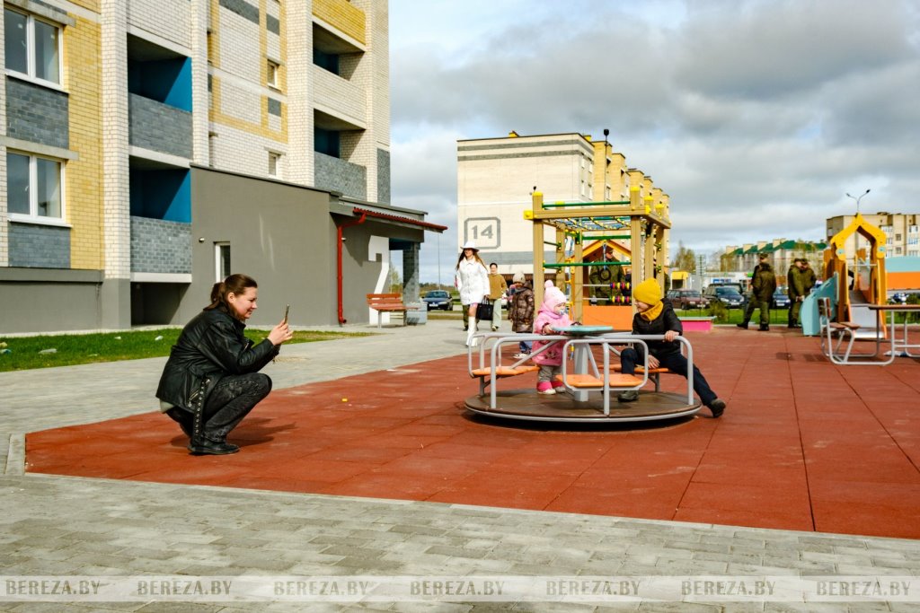 Военнослужащие получили арендное жилье в Березе