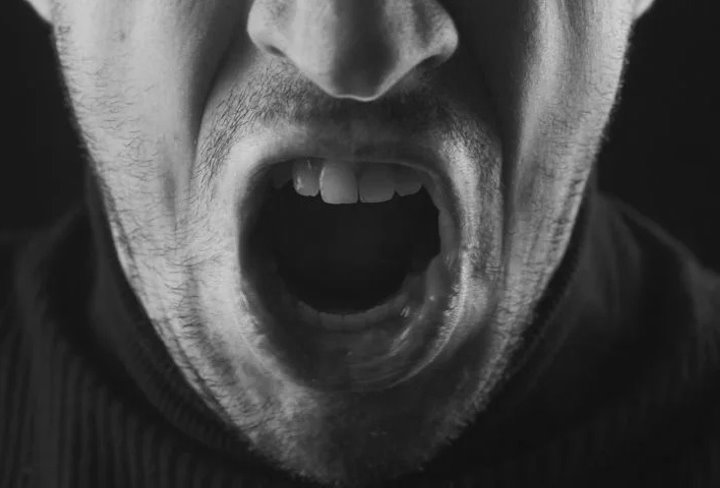 Законно ли выселить из квартиры семейного скандалиста