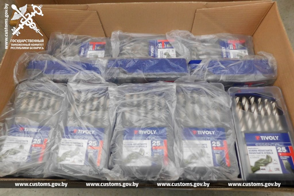 Комплектующие к строительным инструментам на сумму 205 тыс. рублей пытались незаконно ввезти в РБ. Нарушение установили брестские таможенники