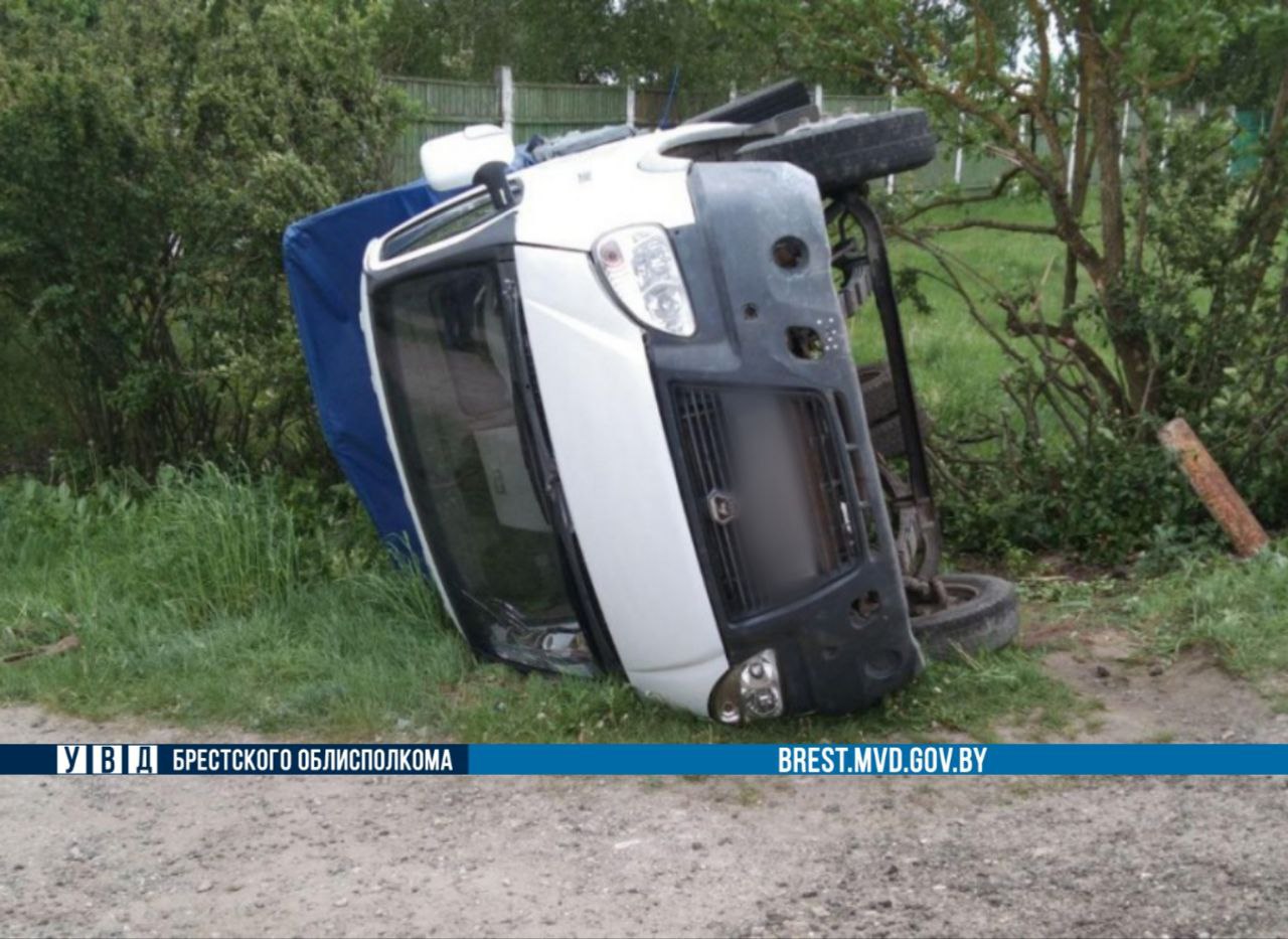 В Каменецком районе столкнулись «МАЗ» и «ГАЗ»