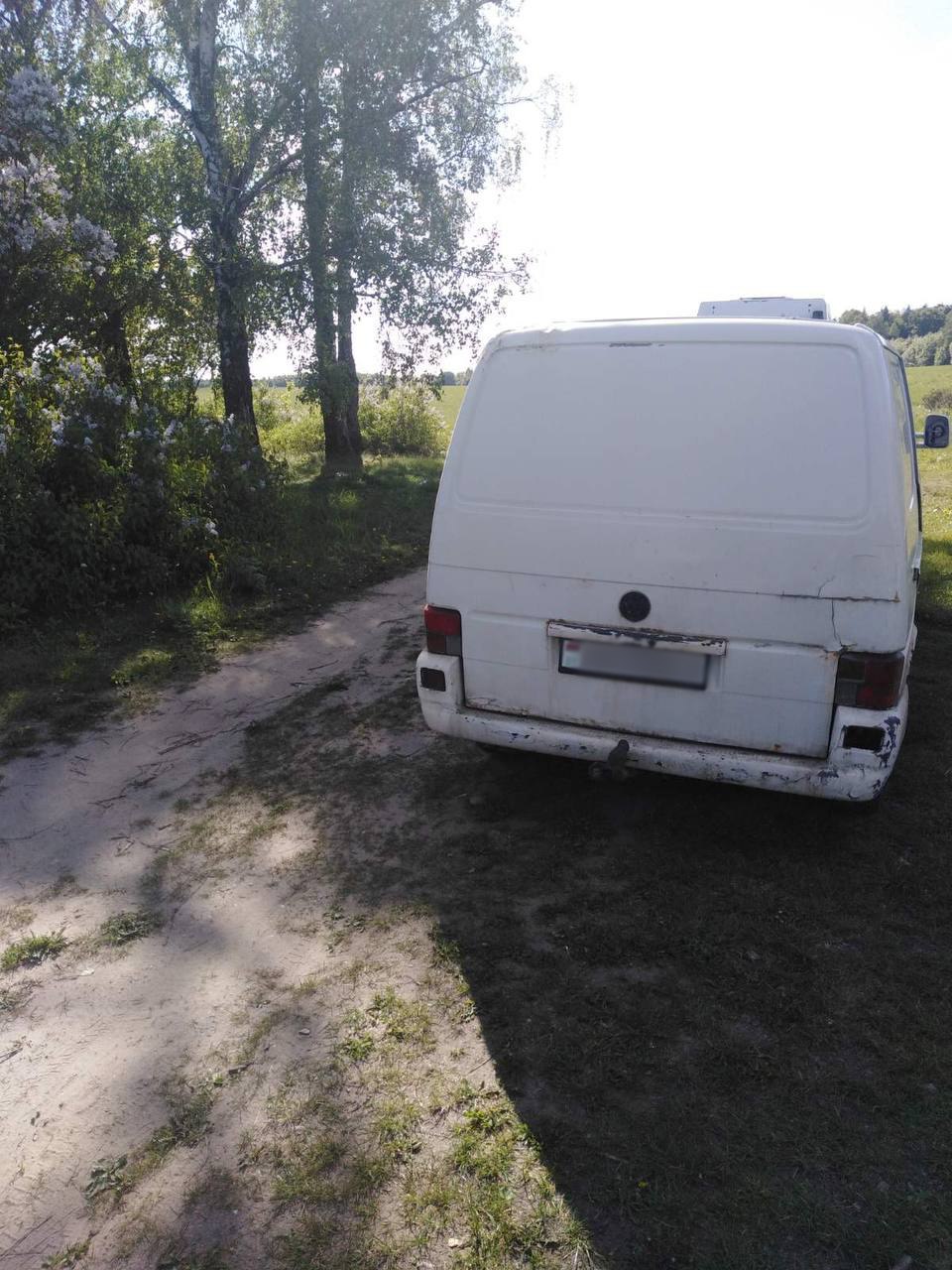 Жуткая трагедия в Минской области: дедушка наехал на годовалую внучку — девочка погибла