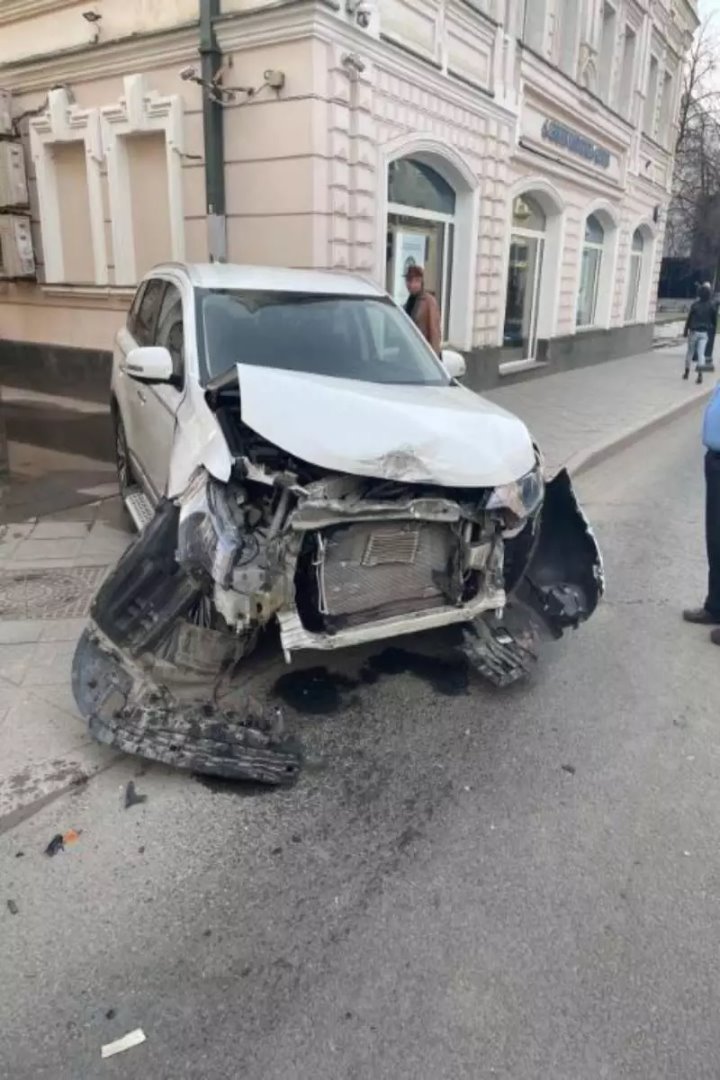 Сколько заплатили за разбитый Porsche, а сколько – за Bentley. Крупные выплаты в страховании