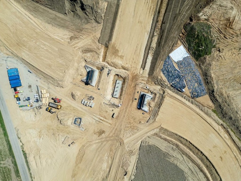 Поляки показали строительство дороги в сторону Беларуси с квадрокоптера