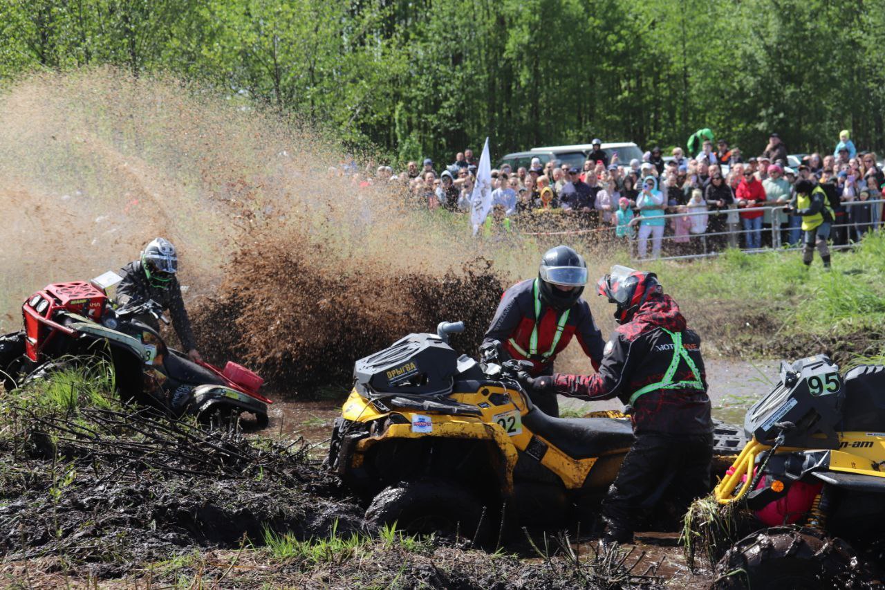 Дан старт главной внедорожной гонке года «Телеханская дрыгва»