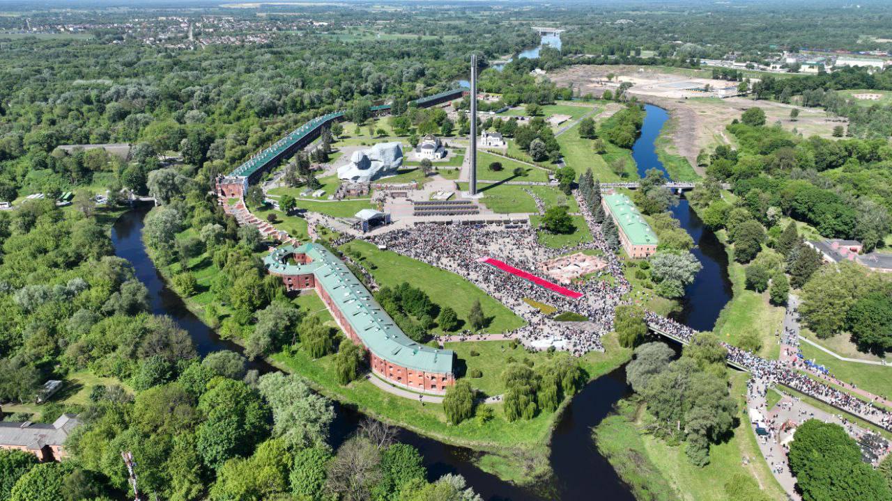 Около 60 тыс. человек приняли участие в митинге в Брестской крепости