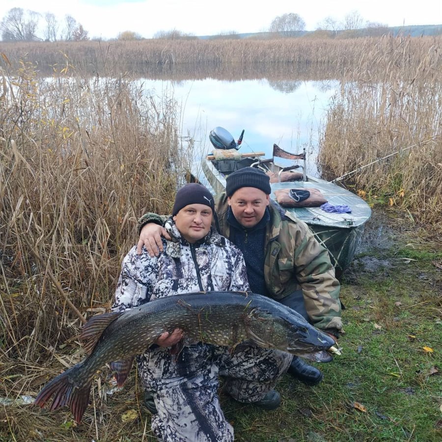 Самую большую щуку в истории Беларуси поймал рыбак из Могилева