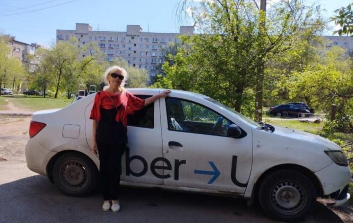 Поездки на такси или личном автомобиле: что обходится дороже?