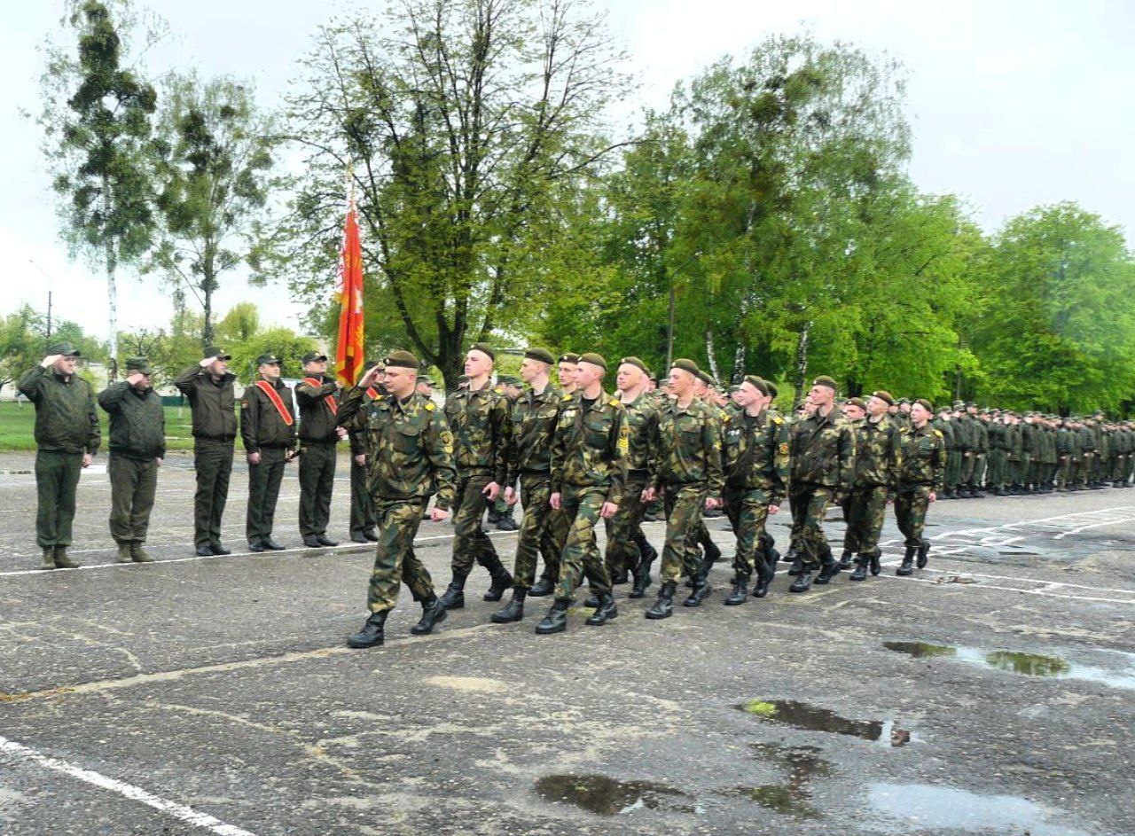 В Бресте чествовали отслуживших срочников
