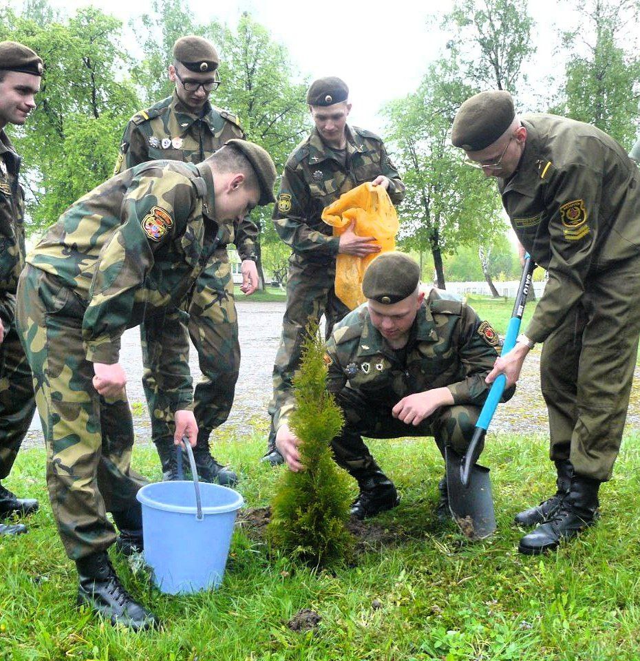В Бресте чествовали отслуживших срочников