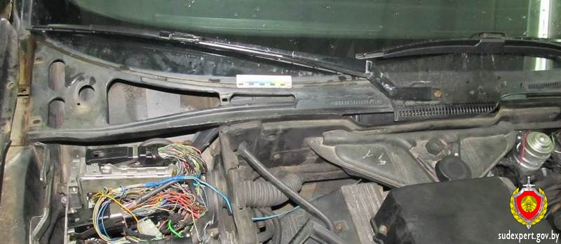 Под VIN — ещё один VIN. Белорус снимал Opel с учёта и узнал интересный нюанс авто