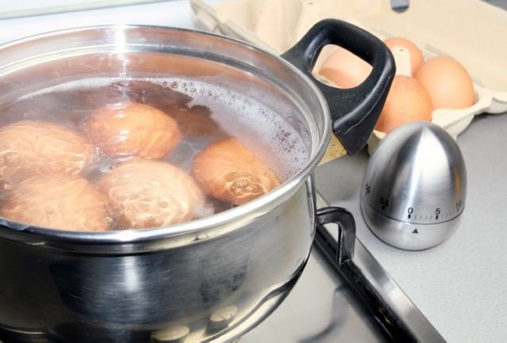 Какой срок хранения у варёных яиц?