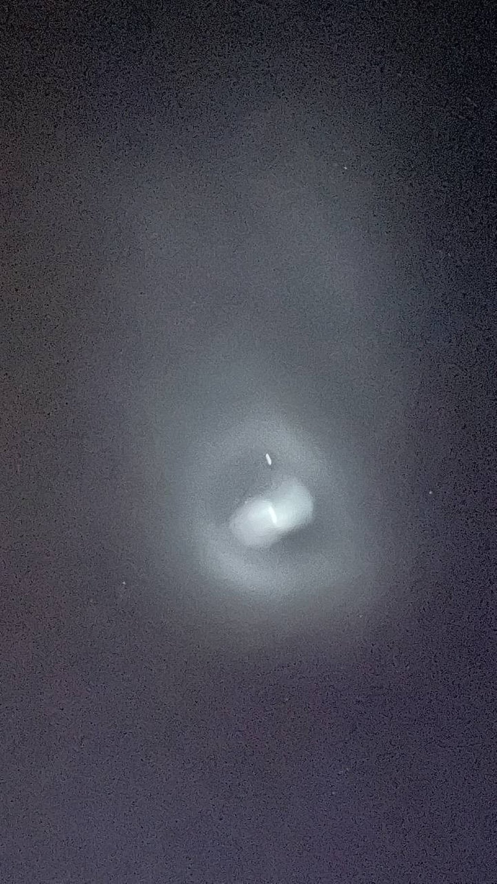 Белорусы в небе видели странный светящийся объект. Что это было?