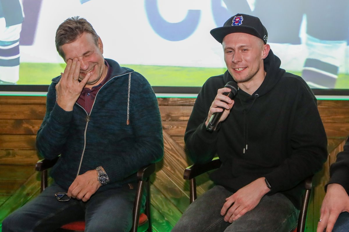 ХК «Брест» закрыл сезон душевной встречей с болельщиками