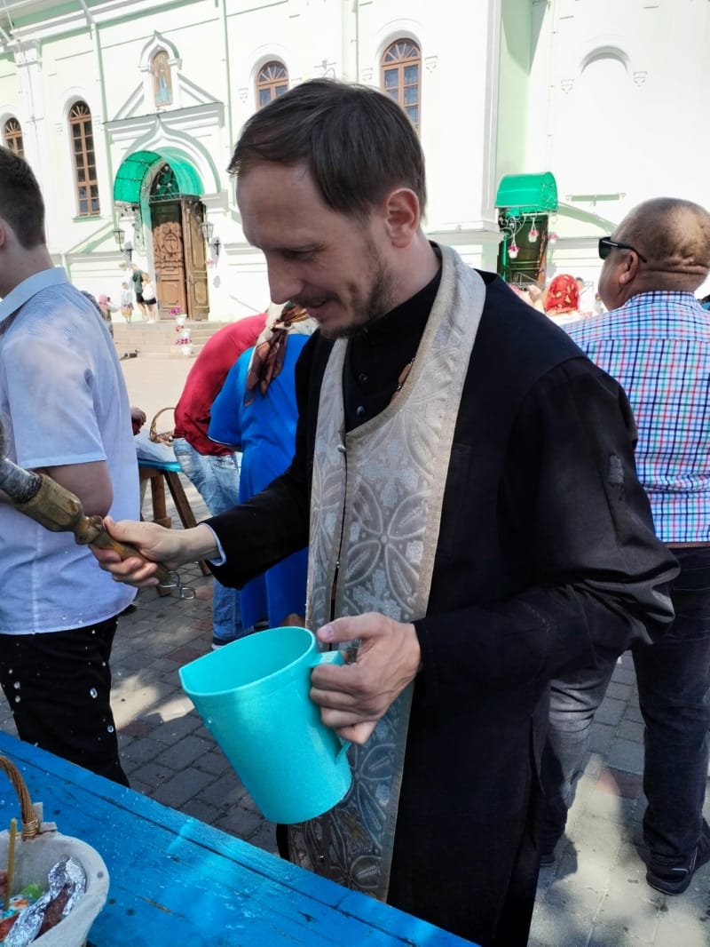 В храмах Бреста в полном разгаре освящение пасок и куличей. Фоторепортаж