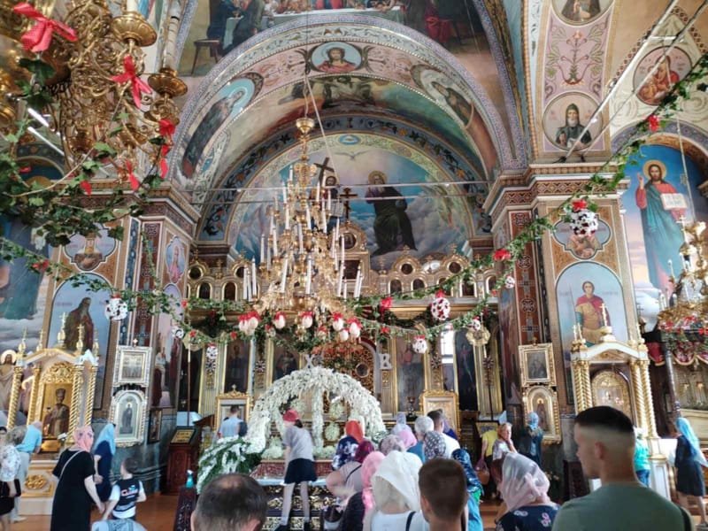 В храмах Бреста в полном разгаре освящение пасок и куличей. Фоторепортаж