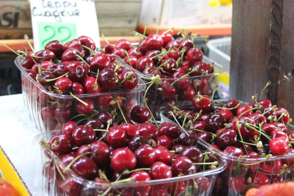 Почем арбузы и клубника на Брестском рынке