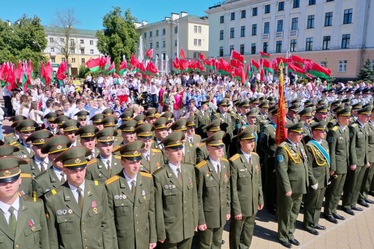 День Государственного флага, Государственного герба и Государственного гимна празднуют в Бресте