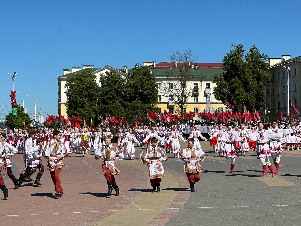 День Государственного флага, Государственного герба и Государственного гимна празднуют в Бресте
