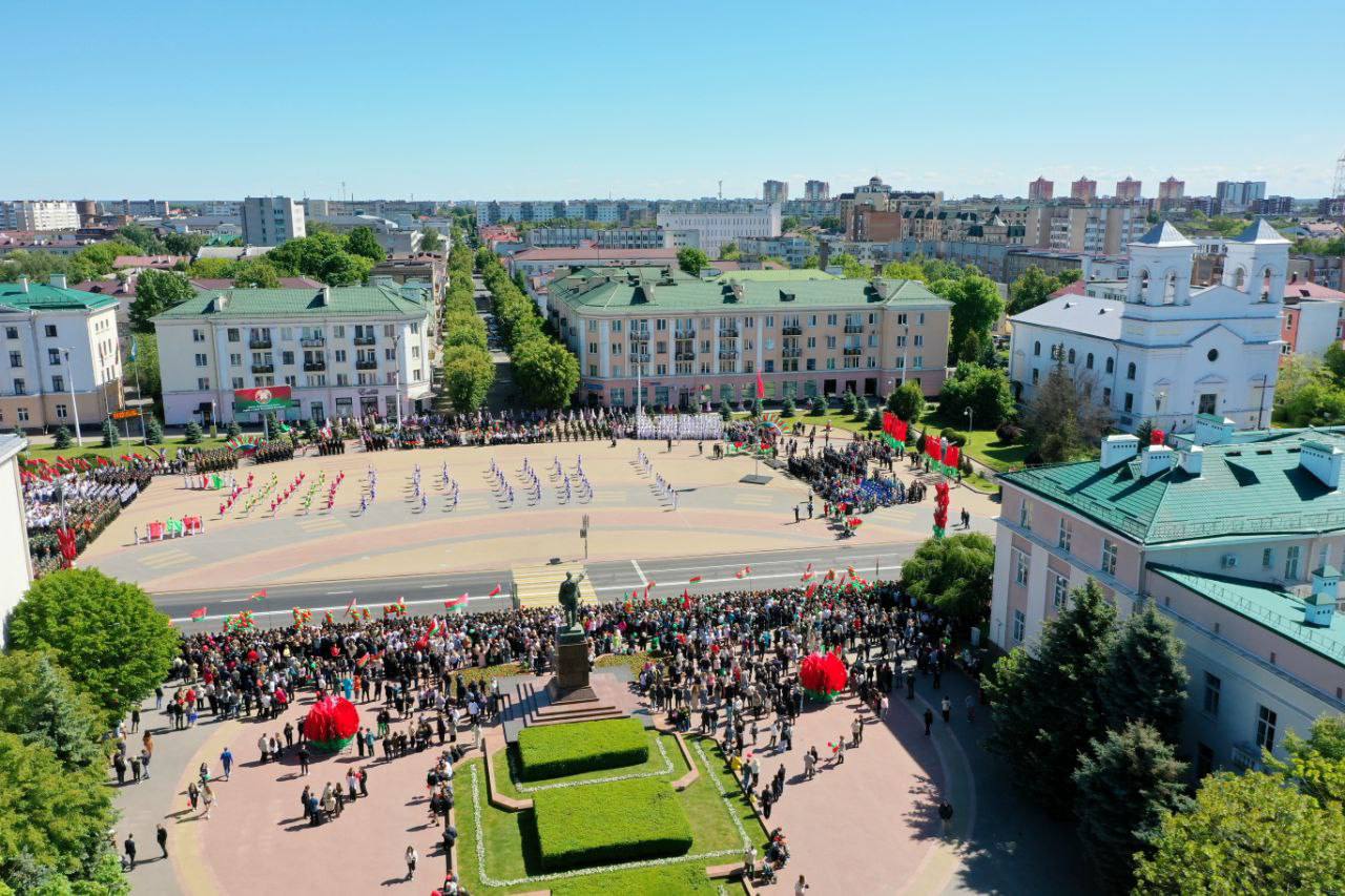 День Государственного флага, Государственного герба и Государственного гимна празднуют в Бресте