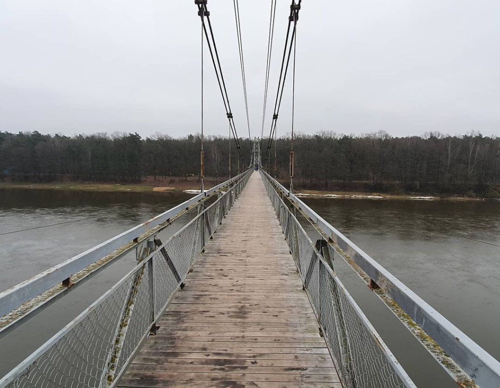 В Беларуси разберут самый длинный «висящий» пешеходный мост