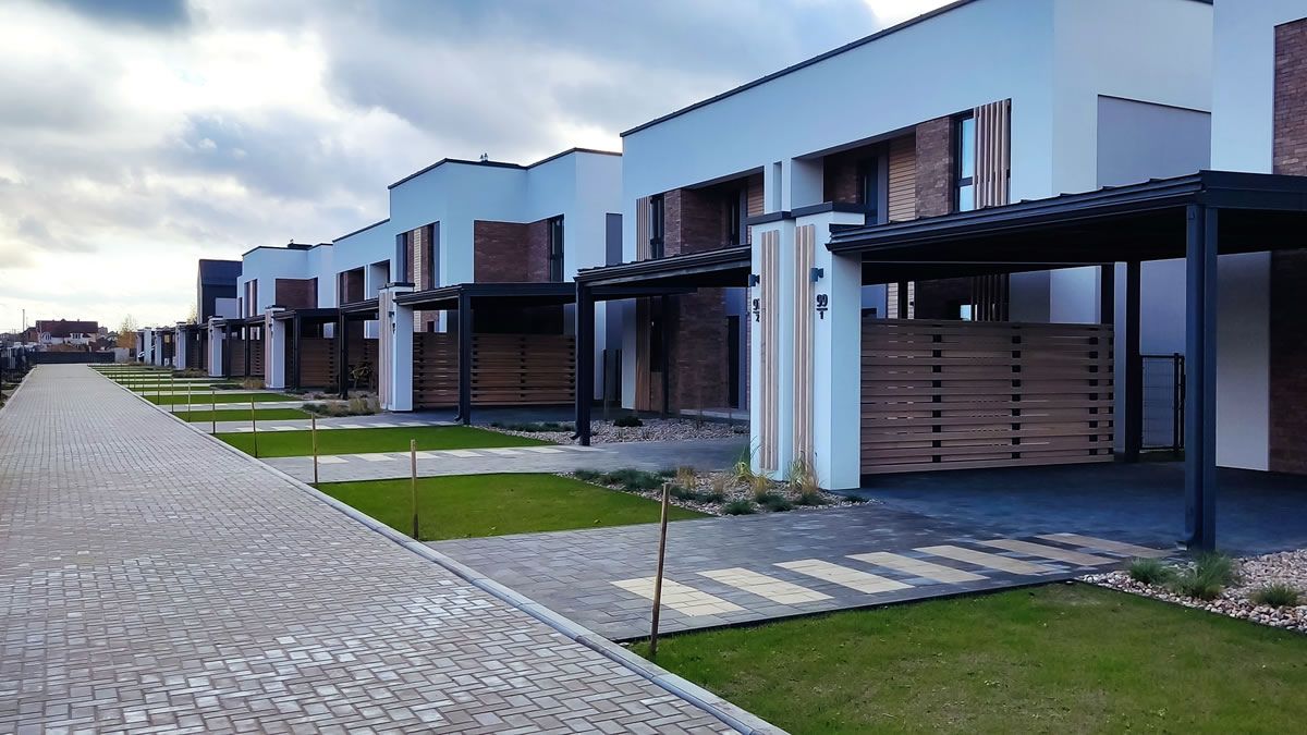 Показываем современный дом в Бресте, в котором купили самую дорогую квартиру в апреле 2024 года