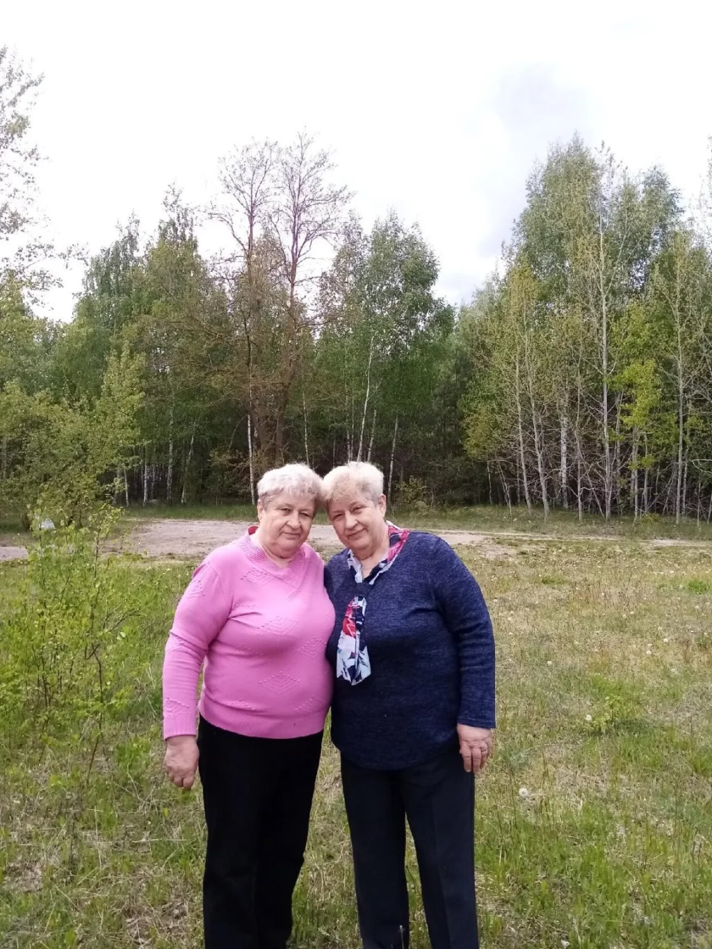 Гляжусь в тебя, как в зеркало. История близняшек из Брестской области