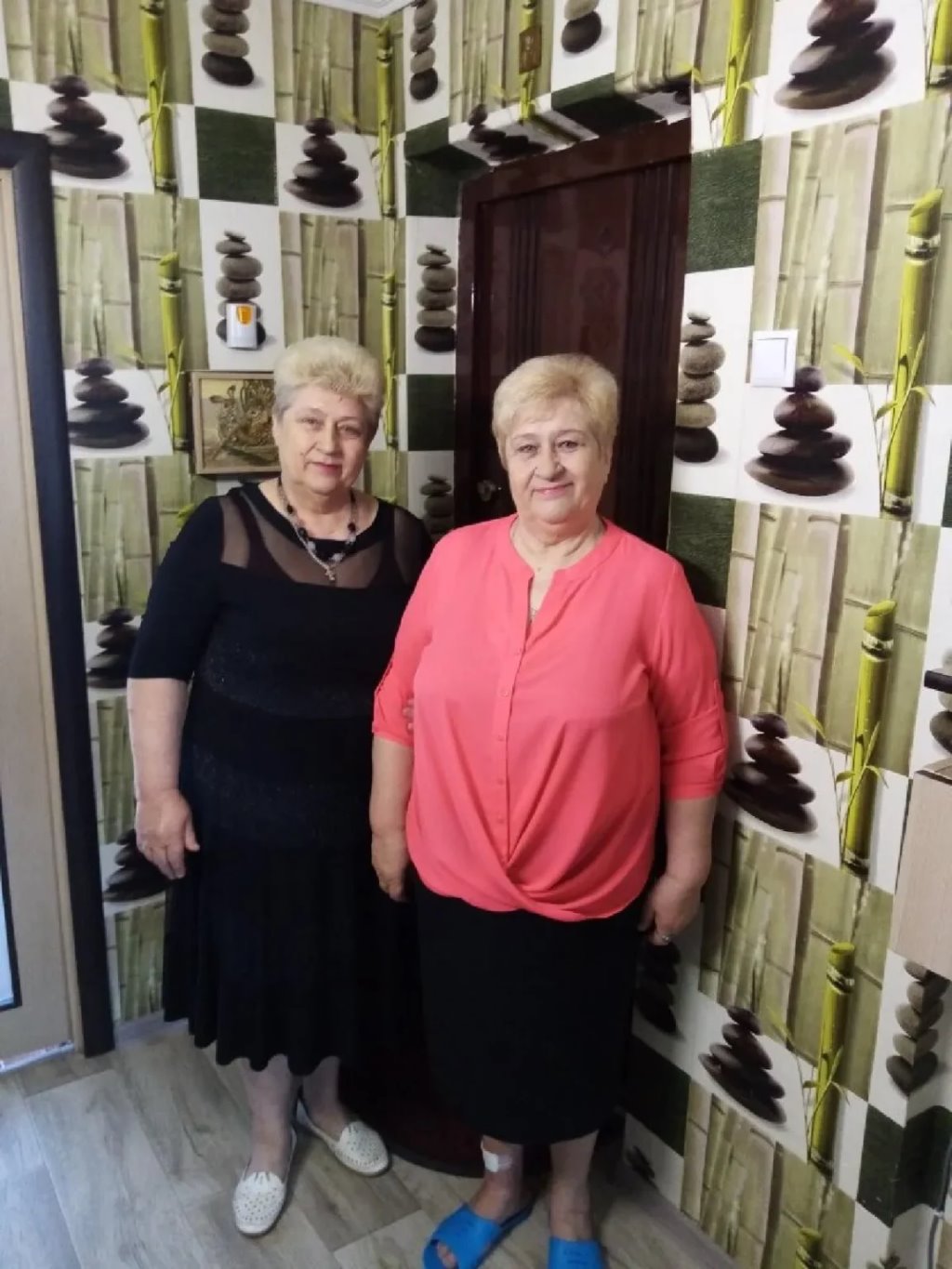 Гляжусь в тебя, как в зеркало. История близняшек из Брестской области