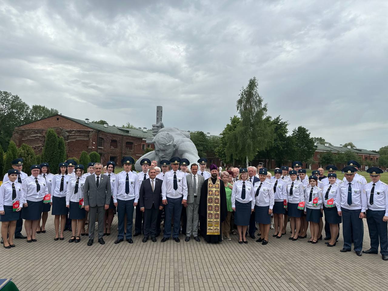 Более 20 новобранцев-таможенников приняли присягу в Брестской крепости