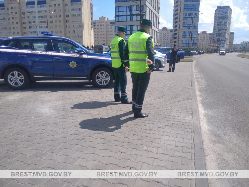 В Бресте провели рейд по машинам такси. Какие были нарушения?