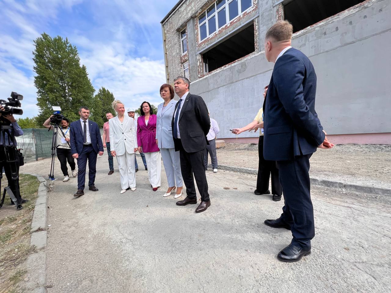 Выделено более 2 млн рублей. Как идет реконструкция бассейна в средней школе № 9 Бреста