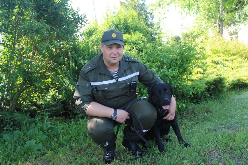 «Непросто, но интересно». Пограничники рассказали о службе в пункте пропуска «Брест»