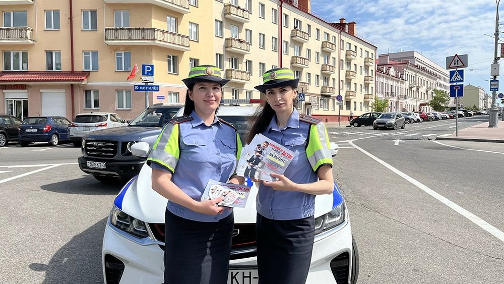 В Гомеле ГАИ вместо штрафов клеит на руль стикеры. Что происходит?