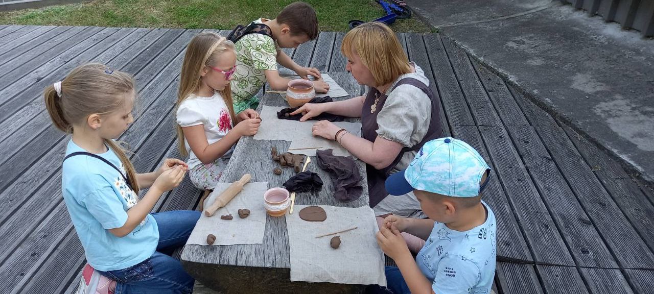 В Бресте устроили бои ММА по-средневековому