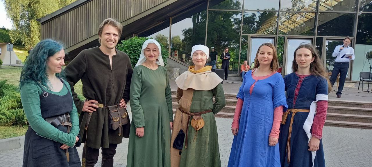 В Бресте устроили бои ММА по-средневековому