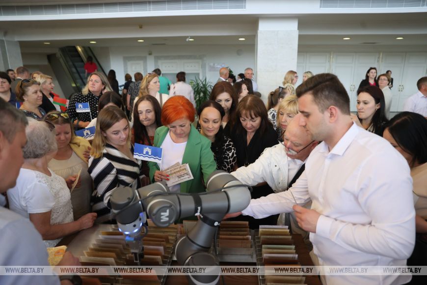 Самобытную культуру Брестской области представили в Минске на фестивале «Беларусь - моя песня»