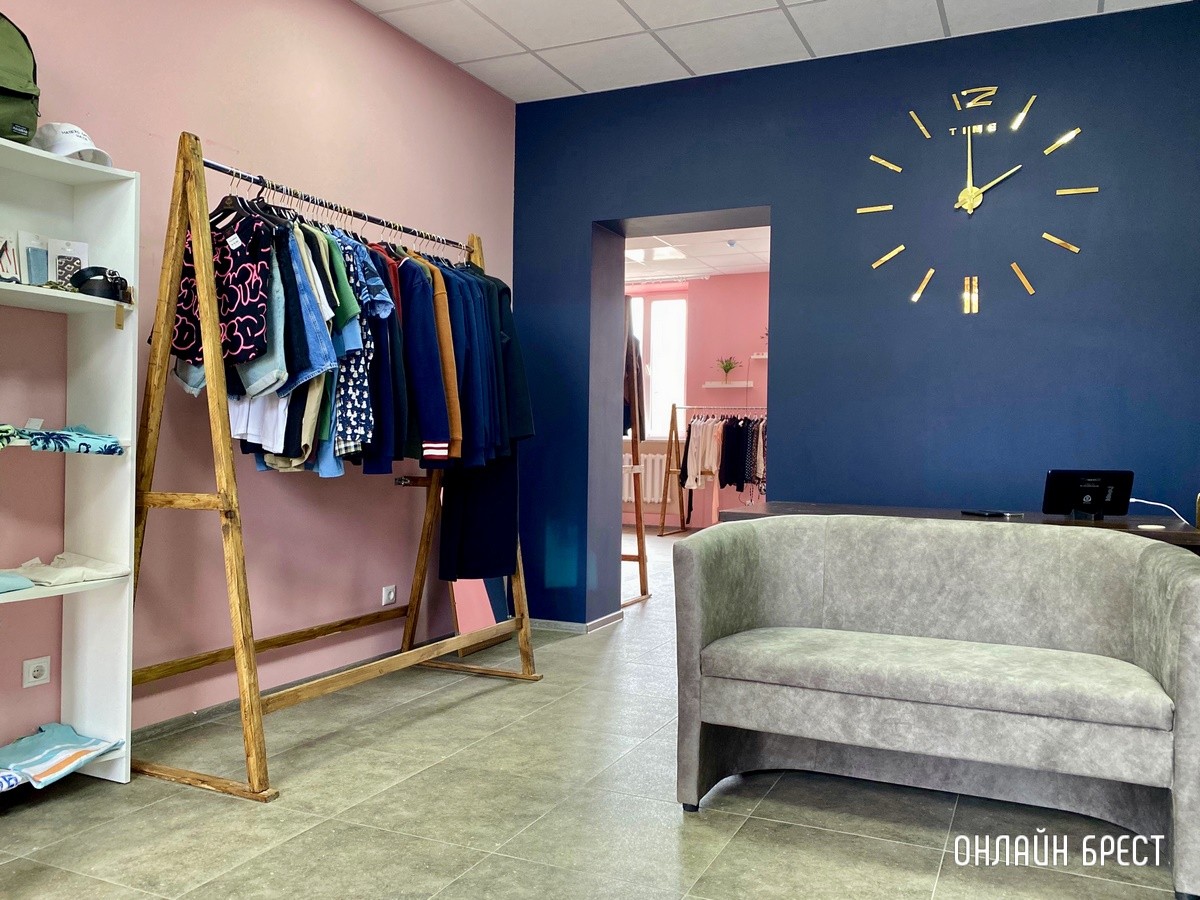 Новый магазин «KIVI» в Бресте на Мицкевича. Модная женская и мужская одежда известных брендов