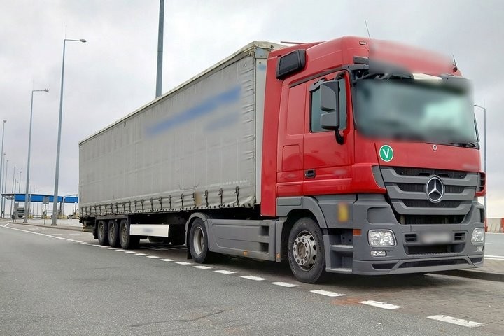 Белорусский дальнобойщик не заполнил «дозвол» и получил проблемы в Польше