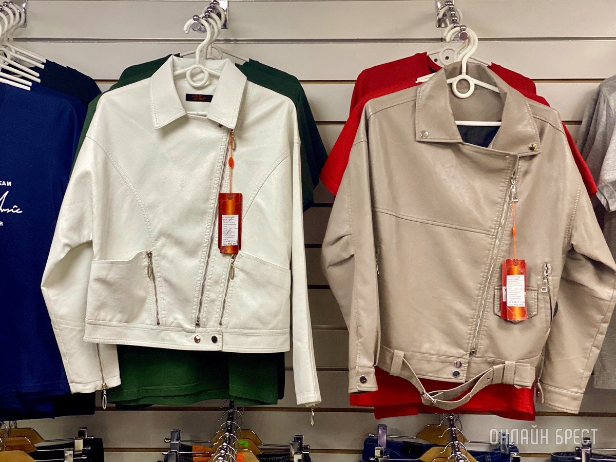 Брестчане, спешите за покупками! В большом магазине «МЕЧТА» новое поступление весенней одежды и обуви для всей семьи