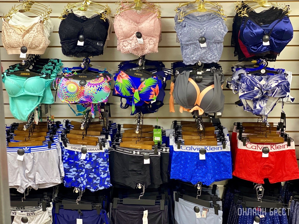 Брестчане, спешите за покупками! В большом магазине «МЕЧТА» новое поступление весенней одежды и обуви для всей семьи