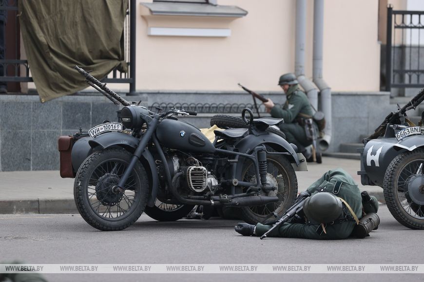 В Бресте реконструировали оборону ж/д вокзала и открыли мемориальную доску