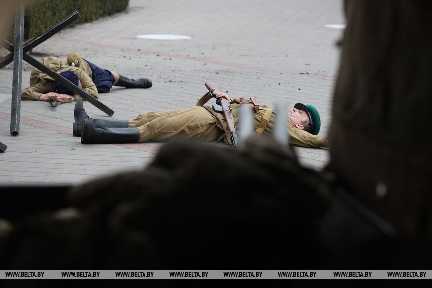 В Бресте реконструировали оборону ж/д вокзала и открыли мемориальную доску