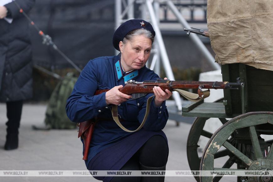 В Бресте реконструировали оборону ж/д вокзала и открыли мемориальную доску