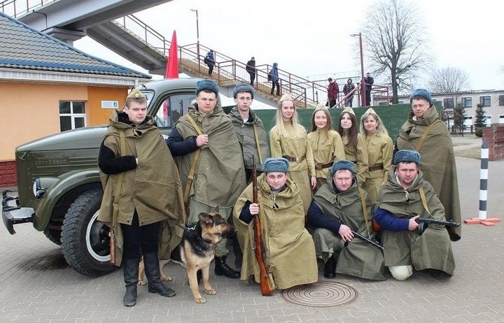 Уникальный Поезд направляется в сторону Бреста. Фоторепортаж
