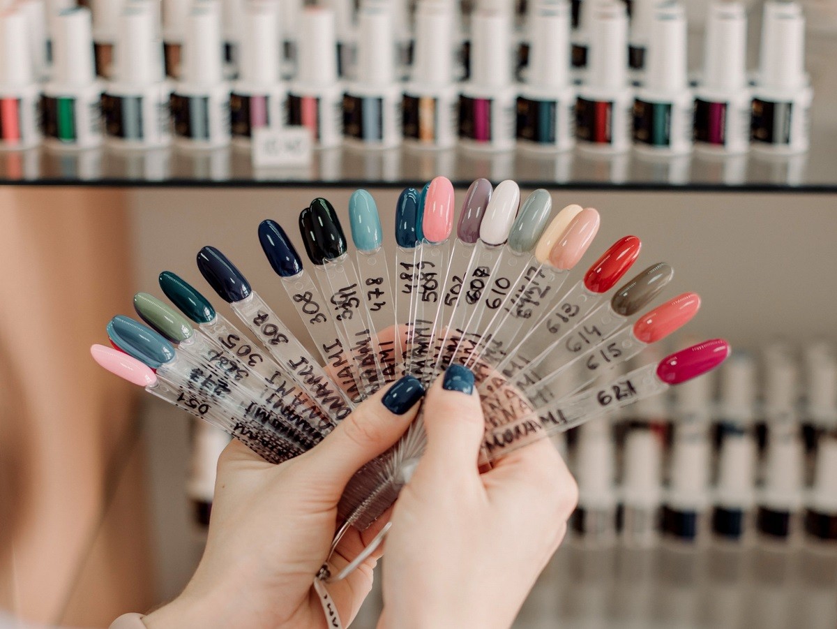 Они цены не поднимают, а дарят скидки! Студия маникюра «GANINA.NAILS» и магазин ногтевого сервиса «PTICA NAIL SHOP» в центре Бреста