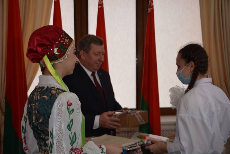 В Бресте состоялась церемония вручения паспортов гражданина Республики Беларусь учащимся учреждений образования города