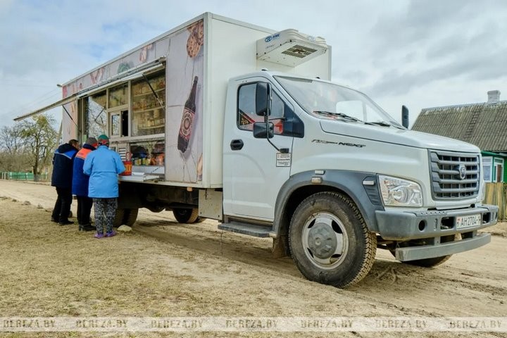 «Магазин на колесах». Как в Брестской области работают автолавки