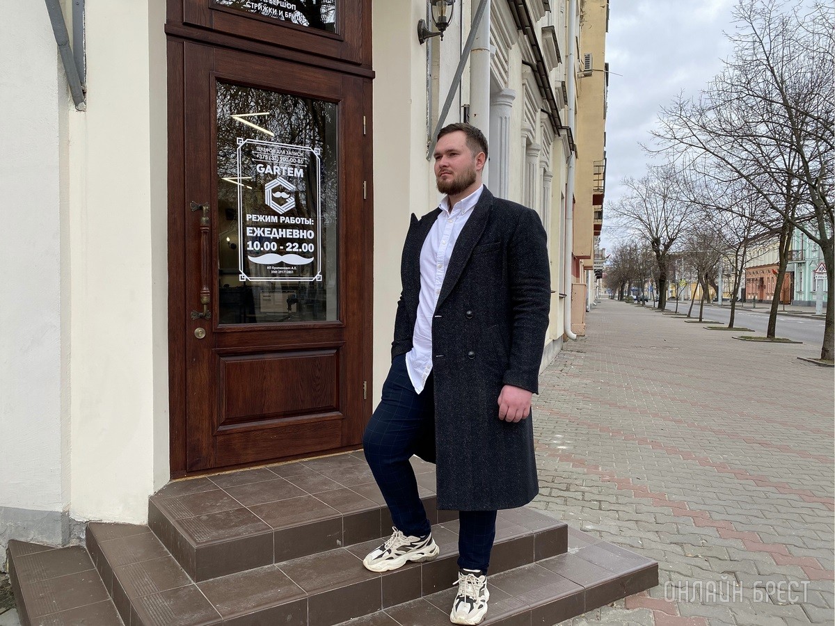 В новом барбершопе «Gartem» на Карла Маркса стильно преображают, дарят скидку, угощают кофе и предлагают сыграть в Play Station