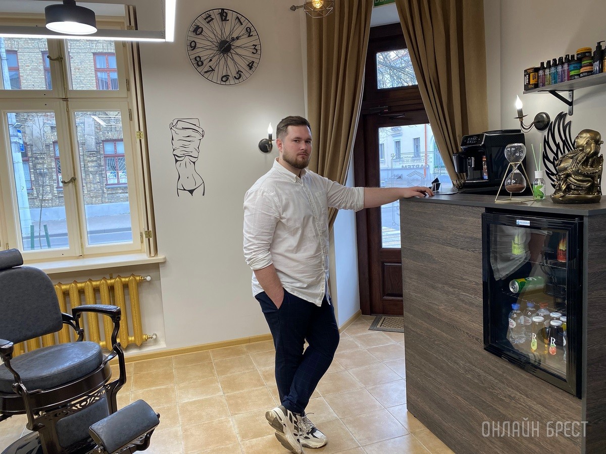 В новом барбершопе «Gartem» на Карла Маркса стильно преображают, дарят скидку, угощают кофе и предлагают сыграть в Play Station